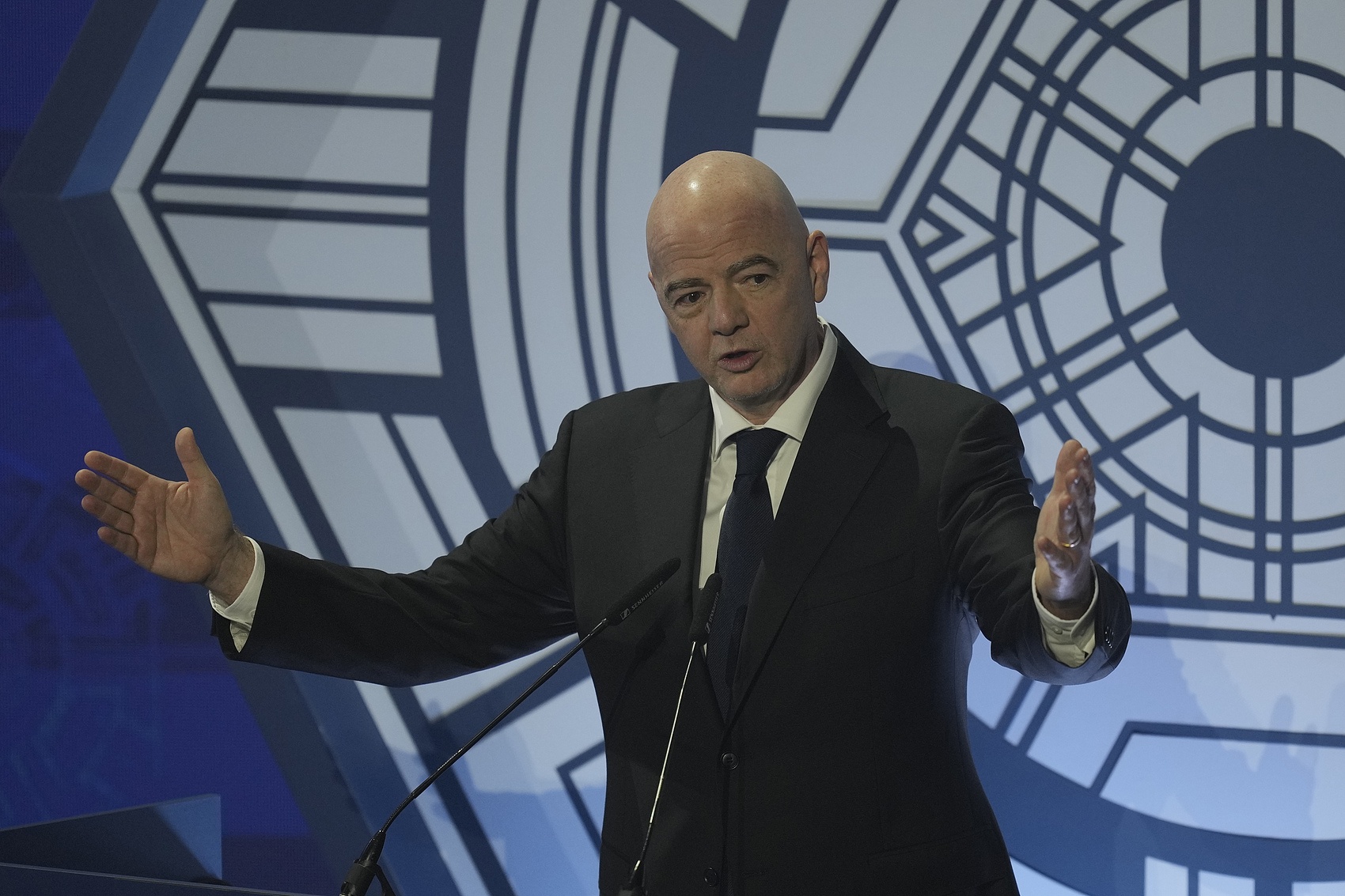 TA：FIFA与FIFPRO达协议，双方将在转会规则上拥有平等话语权